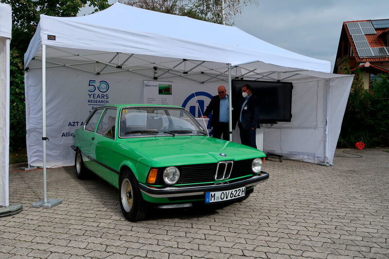 Auch ein Thema des AZT: Vom Institut restaurierter BMW 318 der Baureihe E21, der für wohltätige Zwecke versteigert werden soll. (Diehl)