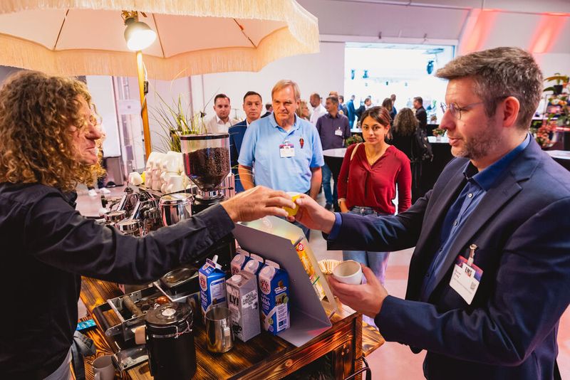 Impressionen vom 24. Würzburger EMS-Tag: Im Mittelpunkt standen aktuelle Branchenthemen, praxisnahe Impulse und insbesondere der persönliche Austausch innerhalb der EMS-Community. (Bild: Stefan Bausewein)