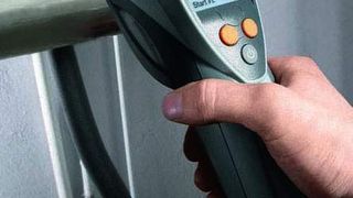 Testo hat mit dem Testo 308 ein digitales Messgerät zur Rußzahl-Ermittlung vorgestellt. Bild: Testo (Archiv: Vogel Business Media)