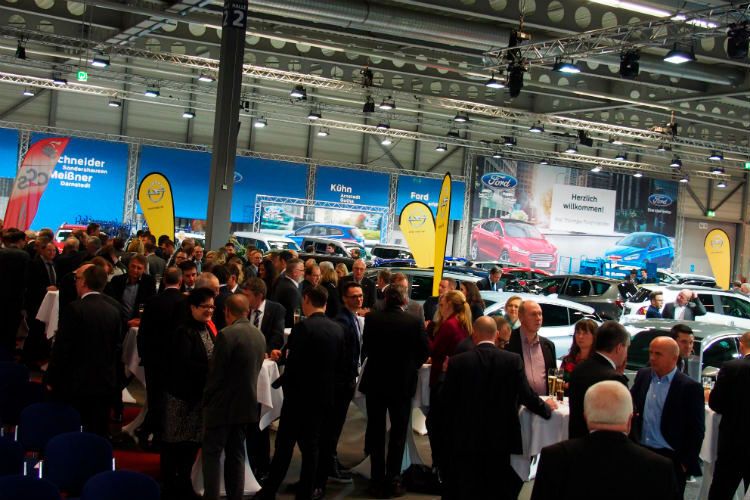 Die Automesse Erfurt jährt sich 2017 zum zehnten Mal. Unter den 130 Ausstellern sind 27 Automarken dabei. (Stephan Richter)