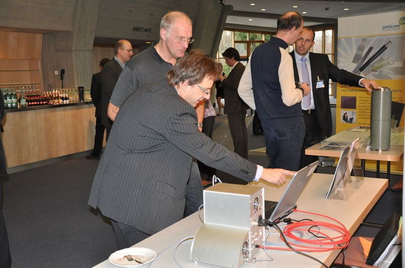 Rege diskutiert wurde am Stand von Sentech. Bild: Otti (Archiv: Vogel Business Media)