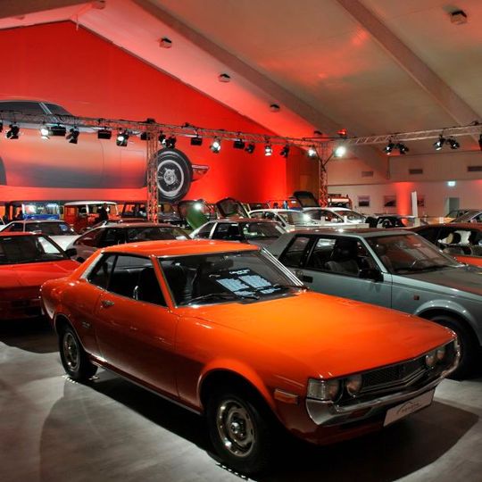 Ende Novermber eröffnete die Toyota Collection auf dem Gelände von Toyota Deutschland.(Bild:  Dominsky)