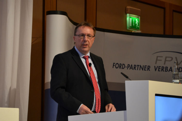 Manfred Reddig, Geschäftsführer der Ford-Händler-Dienstleistungsgesellschaft FHD appelliert an die Händler, sich intensiver mit dem Thema Carsharing auseinanderzusetzen. (Foto: Mauritz)