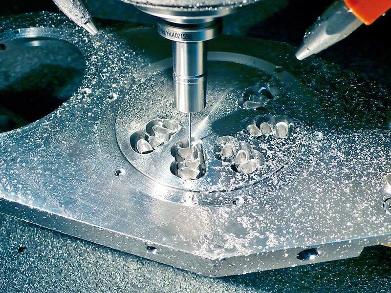 Bild 4: Vergleichsweise kostengünstige Nichteisenmetall-Legierungen wie Cobalt-Chrom ermöglichen insbesondere in Kombination mit dem HSC-Fräsen statt der konventionellen Gusstechnik Zahnersatz zu attraktiven Preisen. Bild: Wissner (Archiv: Vogel Business Media)