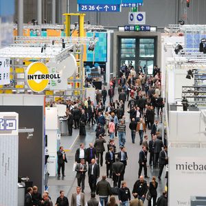 Die Aussteller präsentieren auf über 80 000 Quadratmetern ihre Neuheiten.