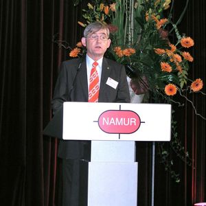 Dr. Norbert Kuschnerus begrüßt die fast 500 Teilnehmer der Namur-Hauptsitzung und leitet über zu... (Archiv: Vogel Business Media)