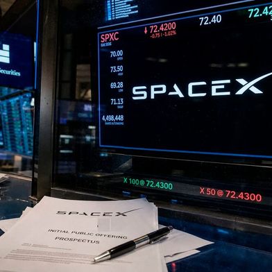 Das Weltraumunternehmen Spacex von Elon Musk kann sich über einen zweiten Mietvertrag in Sachen Rechenleistung für KI-Anwendungen freuen. Der neueste Deal läuft ab Ende des Jahres mit keinem Geringeren als Google ... (Bild: Spacex)