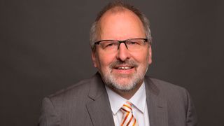 Heinz-Peter Meidinger engagiert sich seit Jahrzehnten in Berufsverbänden und gilt als renommierter Fachmann der Bildungspolitik. Ende Juni verabschiedet er sich in den Ruhestand (Bild: Deutscher Lehrerverband)