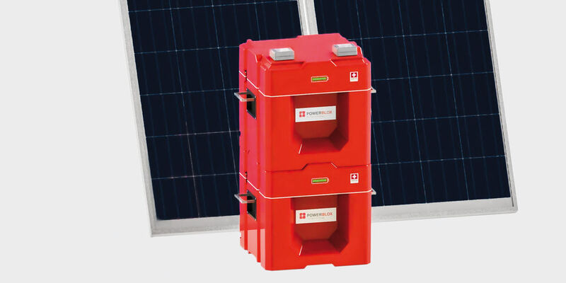 Power-Blox ist dem Hersteller zufolge das erste modulare Solar-Energiesystem, welches basierend auf Schwarm-Technologie Wechselstrom bis in den Megawattbereich anbietet.  (Stäubli Electrical Connectors)