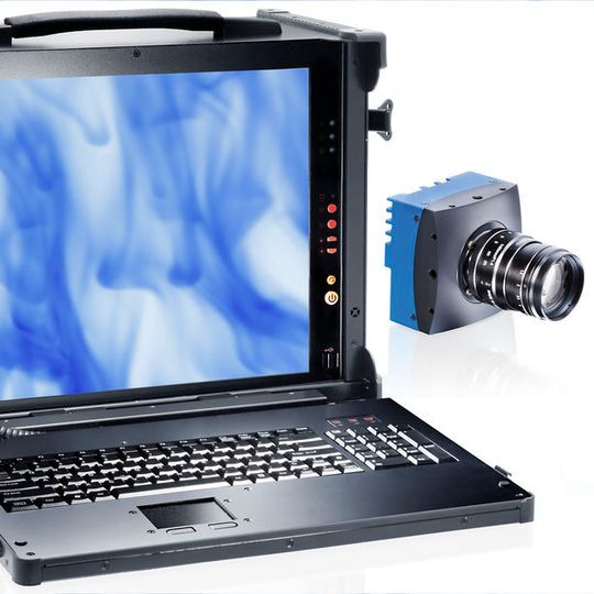 Bild 1: Die klein dimensionierten Kameras mit 3 bzw. 4 Megapixel Bildauflösung der portablen Langzeitaufnahme-Systeme MotionBLITZ LTR3.0 und LTR4.0 (LTR-Systeme; long time recording) können auch unter beengten Verhältnissen unmittelbar vor Ort installiert und die Daten in Echtzeit aufzeichnen.(Bild:  © Gravitypoint - Fotolia)