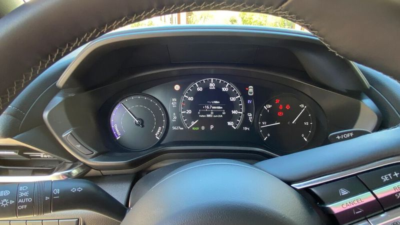 8. Die Höchstgeschwindigkeit:  Auch wenn der Tacho Werte bis 160 zeigt: Bei 140 km/h ist Schluss. (Bild: Kuhn – VCG)