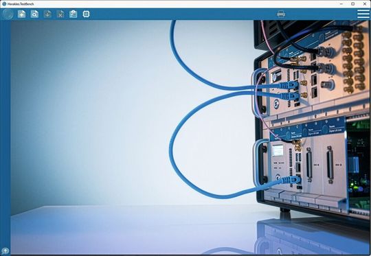 Image 3:  Quality control in time-based measurements. The user interface of the TSEP Herakles.Testbench not only enables configuration but also visualizes the stability and quality of the ongoing clock synchronization.(Image:  TSEP)