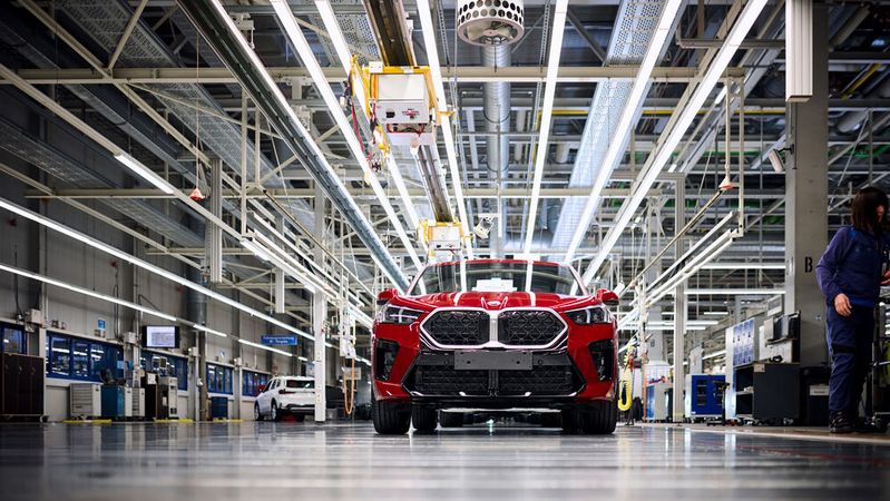 BMW und ZF Friedrichshafen haben einen Milliarden-Auftrag geschlossen.(Bild:  Rainer Haeckl)