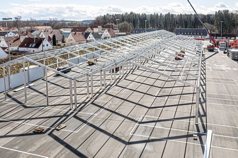 Mobile Hallen zeichnen sich durch kurze Lieferzeiten und eine schnelle Montage aus und sind eine kostengünstige Lösung. (Bild: Herchenbach Industrial Buildings)