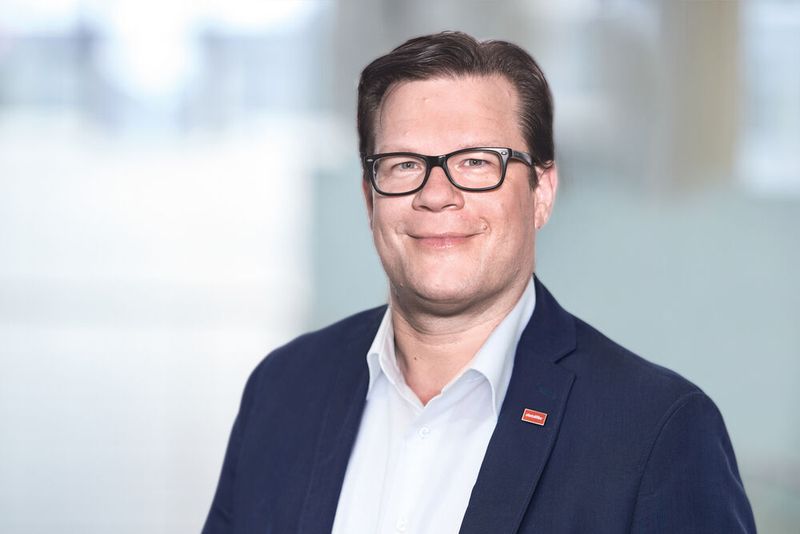 Frank Heller, Business Development Manager bei Datatec: «Fachmessen wie die electronica und die SPS sind für uns wichtige Treffpunkte, um mit Anwendern persönlich ins Gespräch zu kommen. Gerade bei anspruchsvollen Mess- und Prüfaufgaben ist der direkte Austausch entscheidend. Besucher können sich vor Ort über aktuelle Technologien informieren, Anwendungen live erleben und ihre konkreten Fragestellungen mit unseren Experten diskutieren.» (Bild: Datatec)
