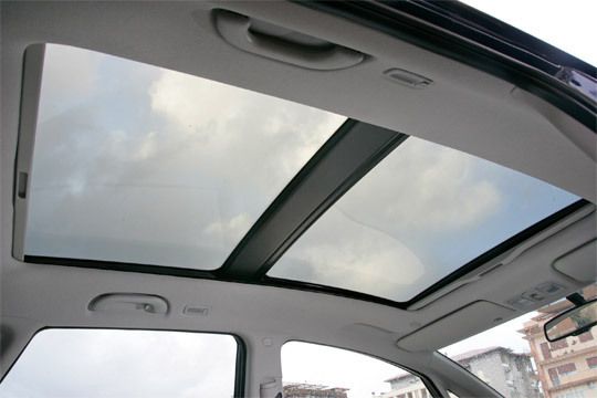 So gibt Kia dem Venga auf Kundenwunsch ein Panorama-Glasdach mit. (Archiv: Vogel Business Media)