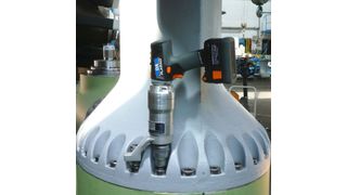 Der leistungsstarke Drehschrauber verfügt über einen Lithium-Ionen-Akku der Spitzenklasse für einen Drehmomentbereich bis 2600 Nm. (Bild: Plarad)