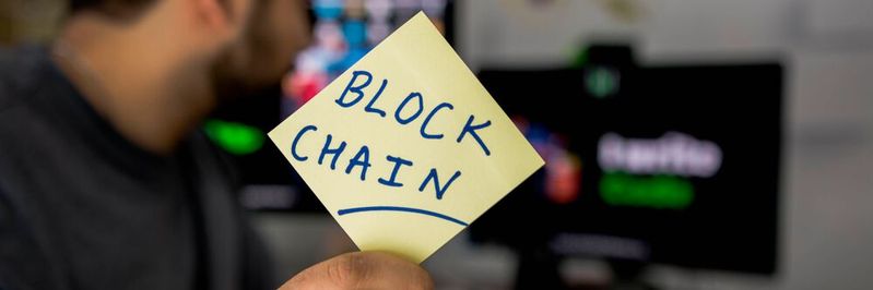 Weil in der Blockchain Daten nicht gelöscht werden konnten, galt diese bislang als nicht vereinbar mit der DSGVO. So sieht Art. 17 ein „Recht auf Vergessenwerden“ vor, das heißt auf die Löschung personenbezogener Daten. Bei Kundendaten ein echtes Problem! Weil in der Blockchain Daten nicht gelöscht werden konnten, galt diese bislang als nicht vereinbar mit der DSGVO. So sieht Art. 17 ein „Recht auf Vergessenwerden“ vor, das heißt auf die Löschung personenbezogener Daten. Bei Kundendaten ein echtes Problem!
