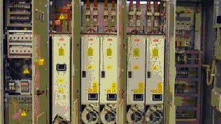 Der Rittal-Schaltschrank mit ABB-Modulen bestückt und in kundenspezifischen Ausführungen erhältlich. (Archiv: Vogel Business Media)