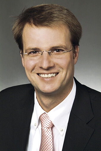 Der Autor, PD Dr. Heiko Schinzer, ist seit 2001 Vorstand der Administration Intelligence AG (Archiv: Vogel Business Media)