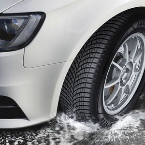 Ganzjahresreifen gibt es mittlerweile viele, doch der Goodyear Vector ist das Original – jetzt als Vector 4 Seasons Gen-3.(Bild:  GDTG)