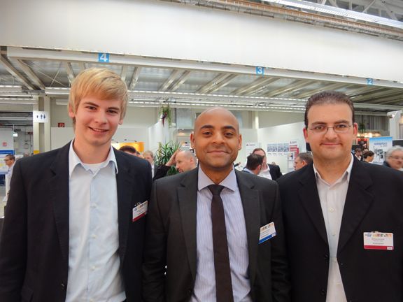 (v.l.) Andreas Zimmer, Redcoon, und Sylvio Kiboumou, Asus, Simon Schott, Redcoon (Archiv: Vogel Business Media)