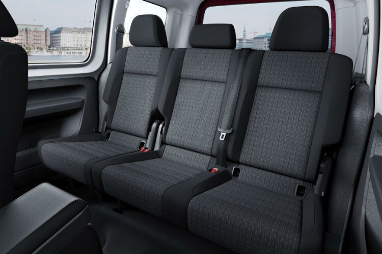 Das neue Modell ist sowohl im gewerblichen als auch im privaten Bereich variabel einsetzbar. (Foto: VW Nutzfahrzeuge)