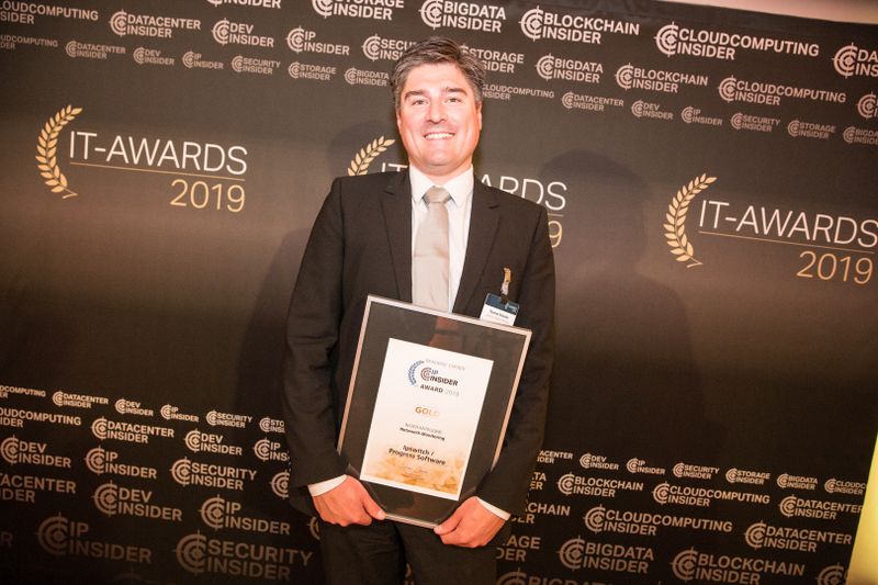 Thomas Schuller von Ipswitch / Progress Software freut sich über seinen von IP-Insider verliehenen Gold-Award in der Kategorie 
