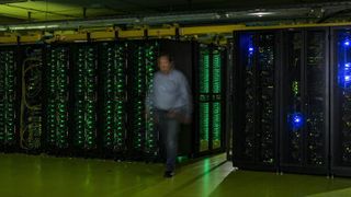 Supercomputer ForHLR des KIT: Der neue Forschungshochleistungsrechner ermöglicht Wissenschaftlerinnen und Wissenschaftlern aller Fachrichtungen, komplexe Probleme in neuen Dimensionen zu lösen. (Bild: Markus Breig, KIT)