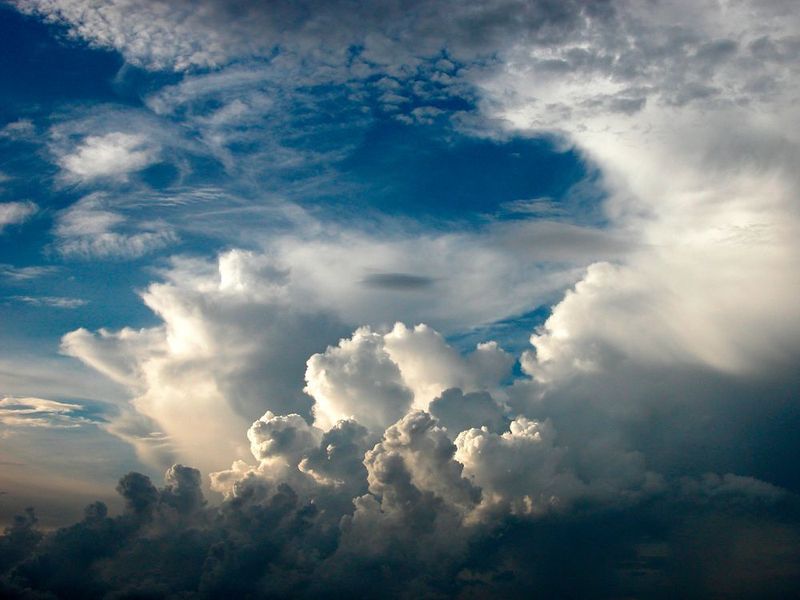Ab dem kommenden Jahr sollen neue Wettersatelliten im All wichtige meteorologische Messgrößen wie Niederschlag, Wasserdampf oder Temperatur besser denn je messen können. (gemeinfrei)
