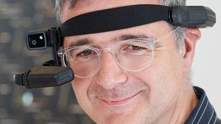 Der Autor als AR-Versuchskaninchen. Funktioniert, ist aber anfangs etwas ungewohnt. (Jack Kulcke)