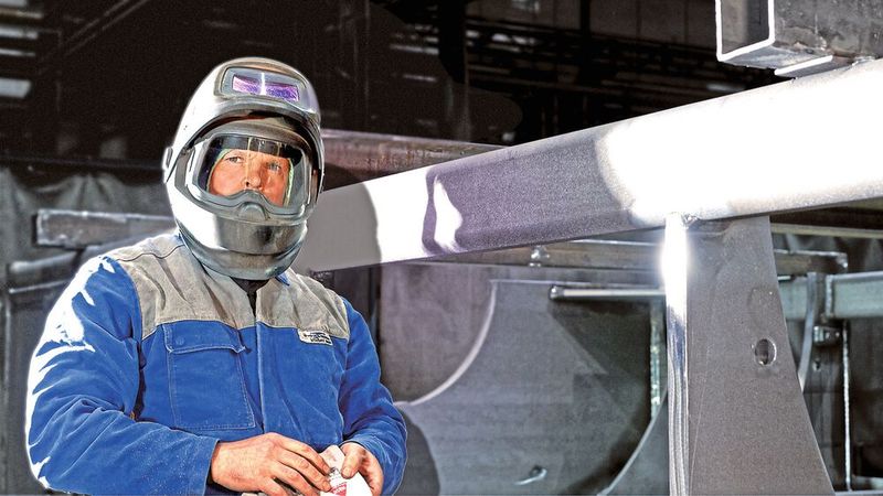 Die Kompetenzen von IAA fangen schon beim bloßen Zuschnitt an, umfassen Biege- sowie Schweißprozesse und reichen bis hin zu Veredelungs- und Lackierverfahren. (Bild: Johann Kellerer, neumeister.de)