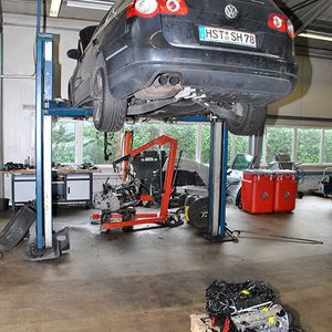 (Dominsky / »kfz-betrieb«)