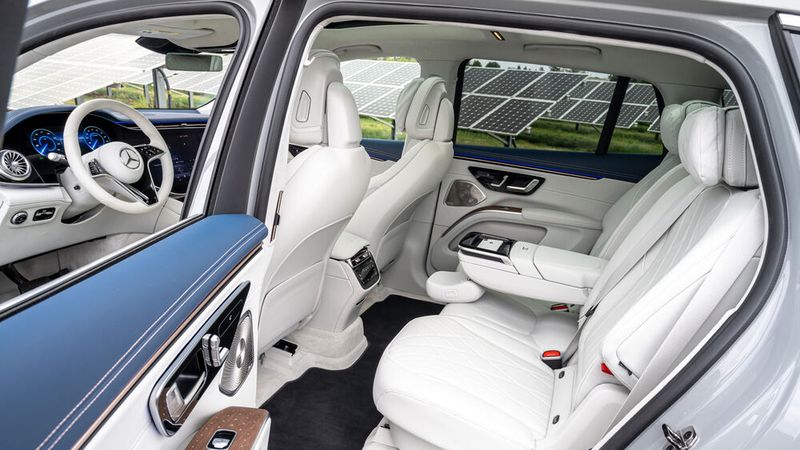 In der Basis ist das Modell ein Fünfsitzer, es gibt aber die Möglichkeit, ihn auf sieben Sitze hochzurüsten. (Bild: Mercedes-Benz)