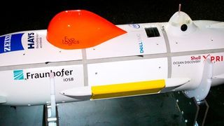 Gerade fertig zusammengesetzt und kurz vor dem Transport zum Feldtest in Nordspanien: Ein „Great Diver“, eine der Tauchdrohnen des Teams Arggonauts. (Fraunhofer IOSB)