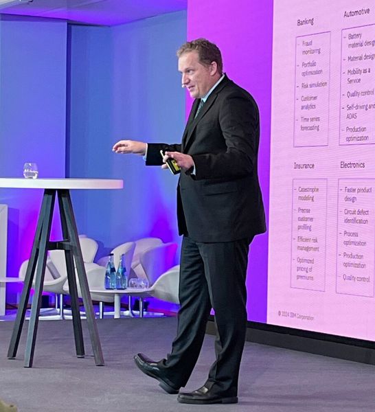 Abbildung 11: Jay Gambett, Vice President für IBM Quantum, setllt diie Branchen-Sammlungen vor: „Es ist für die Mitglieder des 'IBM Quantum Net' fast wie ein Marktplatz.“ (Bild: Ostler/Vogel IT-Medien GmbH)