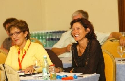 Fina Romero (Geschäftsführerin einer spanischen Werkstatt in Barcelona; links) und Martha Herrmann (Herrmann s GmbH Kfz-Technik und Recycling, Dürmentingen). (Archiv: Vogel Business Media)