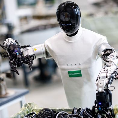 Schaeffler will humanoide Roboter von Humanoid in sein globales Fertigungsnetzwerk integrieren. (Bild: Daniel Karmann / Schaeffler)