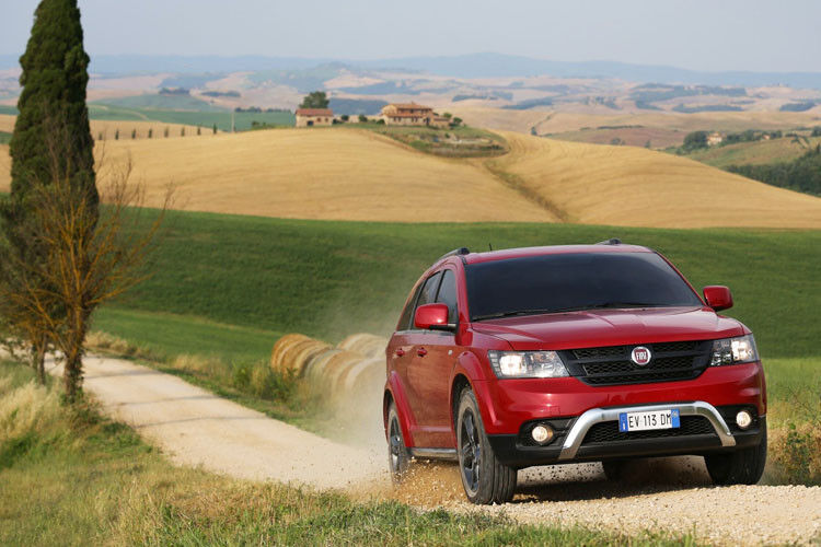 Angetrieben wird der Freemont Cross von einem 2,0-Liter-Diesel-Aggregat mit einer Leistung von 103 kW/140 PS bzw. 125 kW/170 PS. (Foto: Fiat)