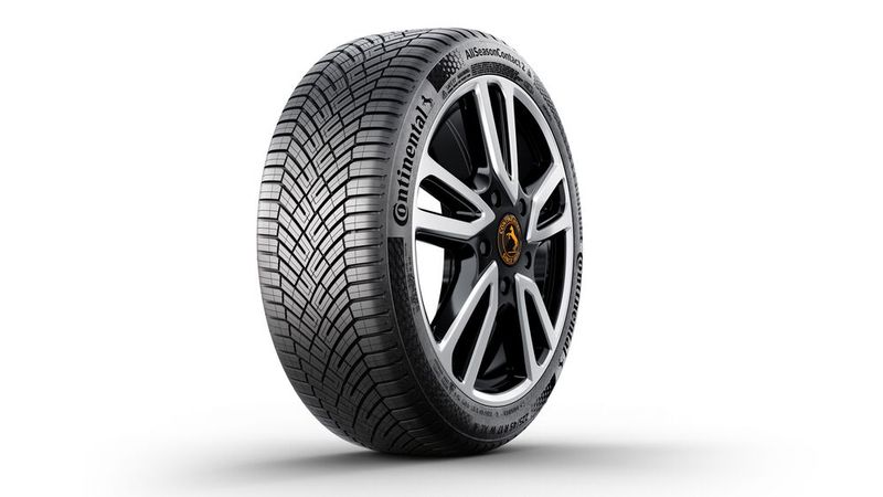 Kennzeichnendes Merkmal des neuen Profils beim Allseason Contact 2 sind die C-förmigen Profilblöcke in der Laufflächenmitte. (Bild: Continental Reifen Deutschland GmbH)