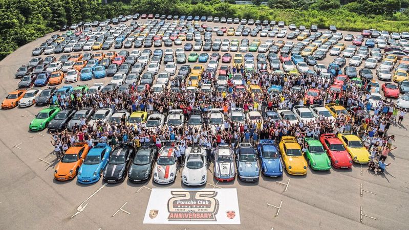 Seit genau 70 Jahren gibt es sie und mittlerweile mehr als 700 davon: Porsche-Clubs zählen zu den größten und erfolgreichsten Markenclubs der Automobilbranche.(Bild:  Porsche AG)