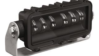 Mit der LED-Warnzonenleuchte 527RED von J.W. Speaker werden gefährdete Bereiche in rotes Licht getaucht. (Bild: J.W. Speaker)