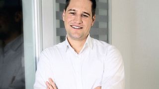 Sebastian Fischer, Geschäftsführer von Gebrauchtwagenheld, hat eine Software für den freien Handel auf den Markt gebracht. (Bild: Gebrauchtwagenheld)