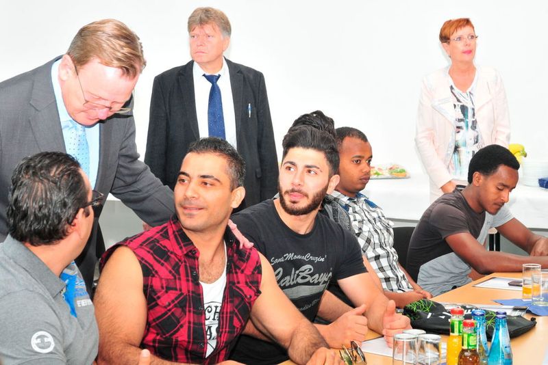 Ministerpräsident Bodo Ramelow begrüßte die Flüchtlinge persönlich. (Büttner/kfz-betrieb)