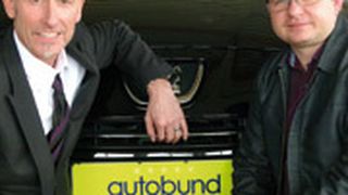 Erich Laube (li.) und Torsten Möckel haben das Händlernetz „Autobund“ aus der Taufe gehoben. (Foto: Lulei)