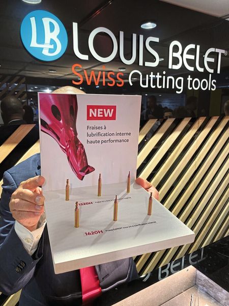 Les nouvelles fraises à lubrification interne haute performance 1520H et 1620H de Louis Bélet, habillée de rose. (Source : Marina Hofstetter)