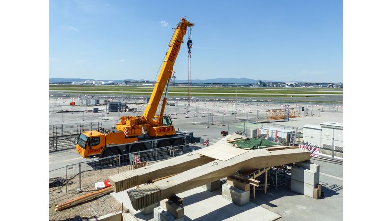 Die Anton Schick GmbH verantwortete den erweiterten Rohbau der Flugsteige H und J.(Bild:  Anton Schick GmbH)