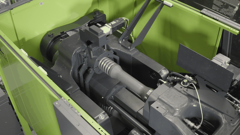 Hohe Energieeffizienz, gleichmäßige Kraftverteilung und maximale Wiederholgenauigkeit: Das neue Schließsystem mit Druckkissen und Kugelumlaufspindel sorgt für präzise Werkzeugzentrierung und kürzere Zykluszeiten.(Bild:  Engel)