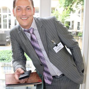 Chris Meyer, Partner Manager bei Profitbricks: „Die Veranstaltung glänzte durch perfekte Organisation. Ich bin mit dem Wunsch hergekommen, gute inhaltliche Gesprche für das Partnermanagement von Profitbricks zu führen. Das wurde zu hundert Prozent erfüllt. Sie hatten durchweg Potenzial für produktive Geschäftsanbahnung. Die Podiumsdiskussionen fand ich ausgesprochen spannend mit mutigen, teils kontroversen Aussagen. Das lockere Abendprogramm war offen und sehr menschlich – ich habe viel gelacht.“ (IT-BUSINESS/Sarah Maier)