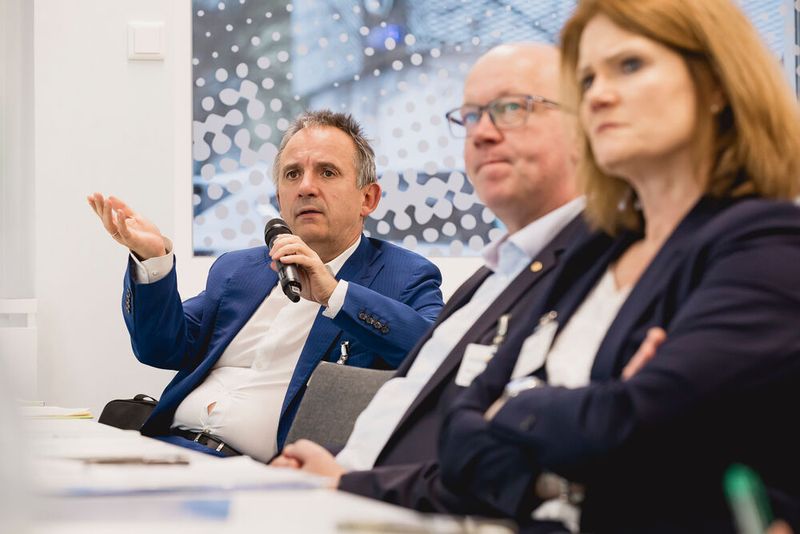 Wissen, das die Energiewende antreibt: Die Förderprozess-Foren liefern Antworten auf die drängenden Fragen der Wasserstoffwirtschaft. (Bild: Stefan Bausewein)